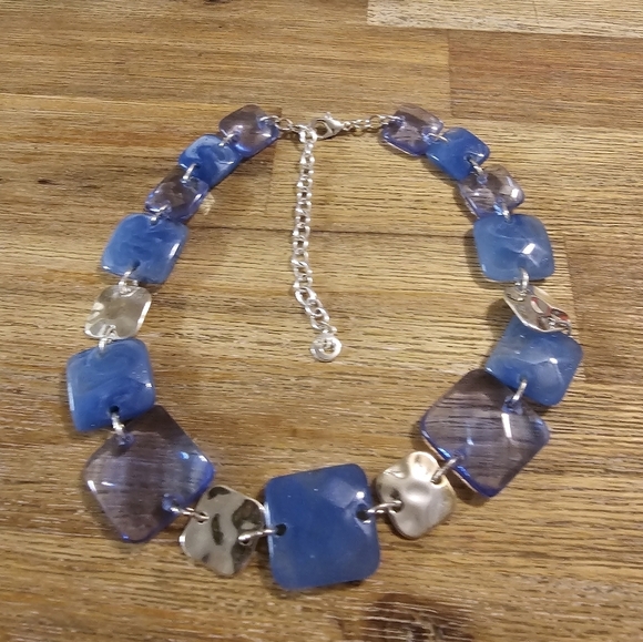 Gloria Vanderbilt Blue, Lavender And Silvertone Square Beads, Choker - Picture 4 of 6